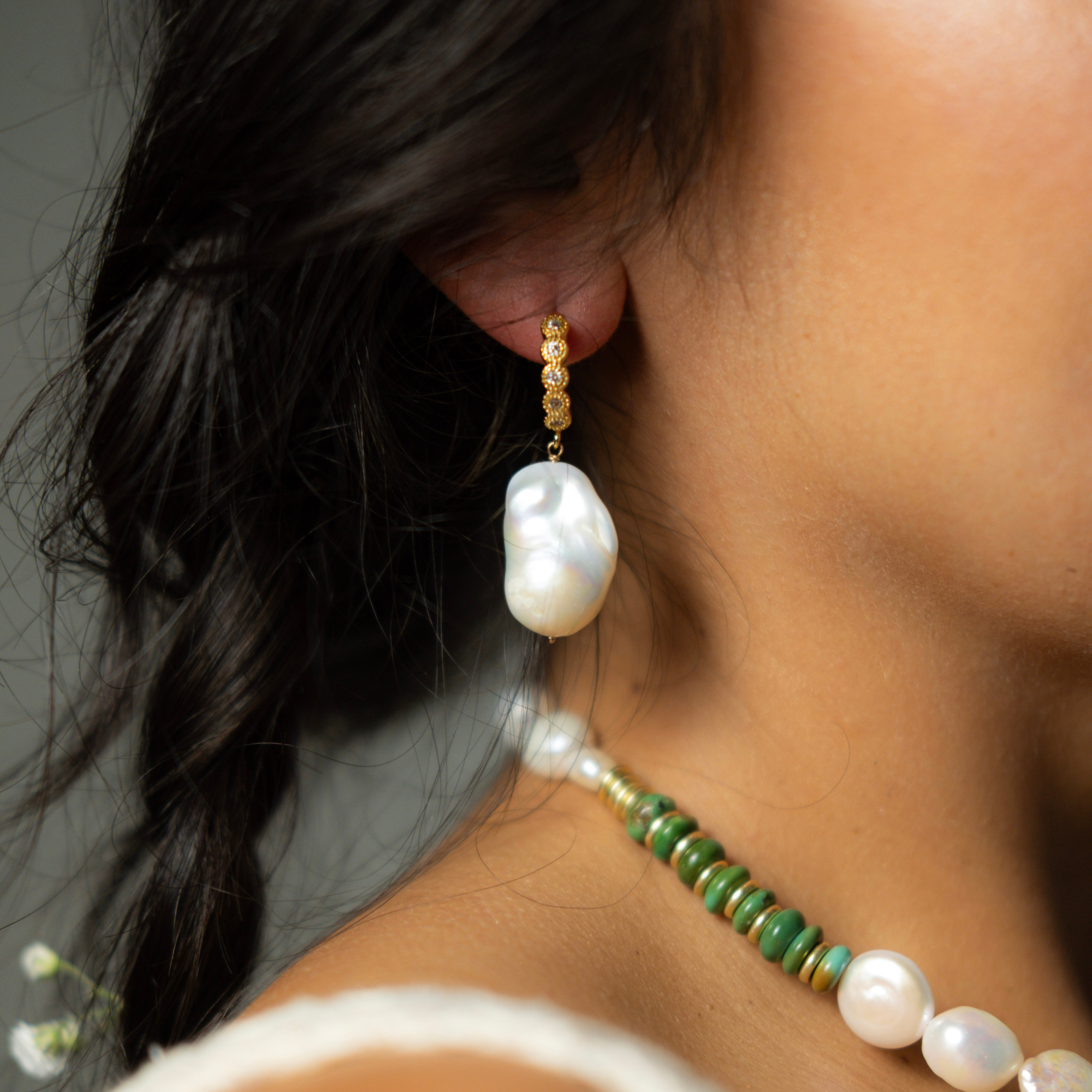 Large Baroque Pearl & Gold Hoop Earrings.png__PID:9c911b58-867e-4cd3-b322-1afd9d386c11